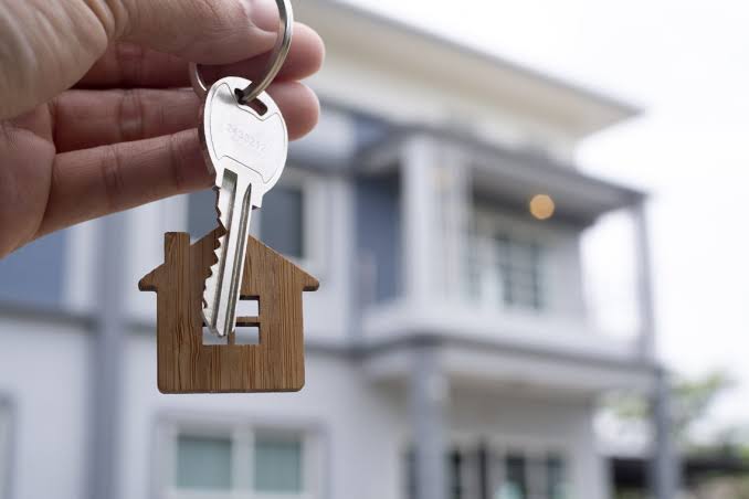 Dashboard digital de imobiliária com gestão de locações e vistorias em destaque